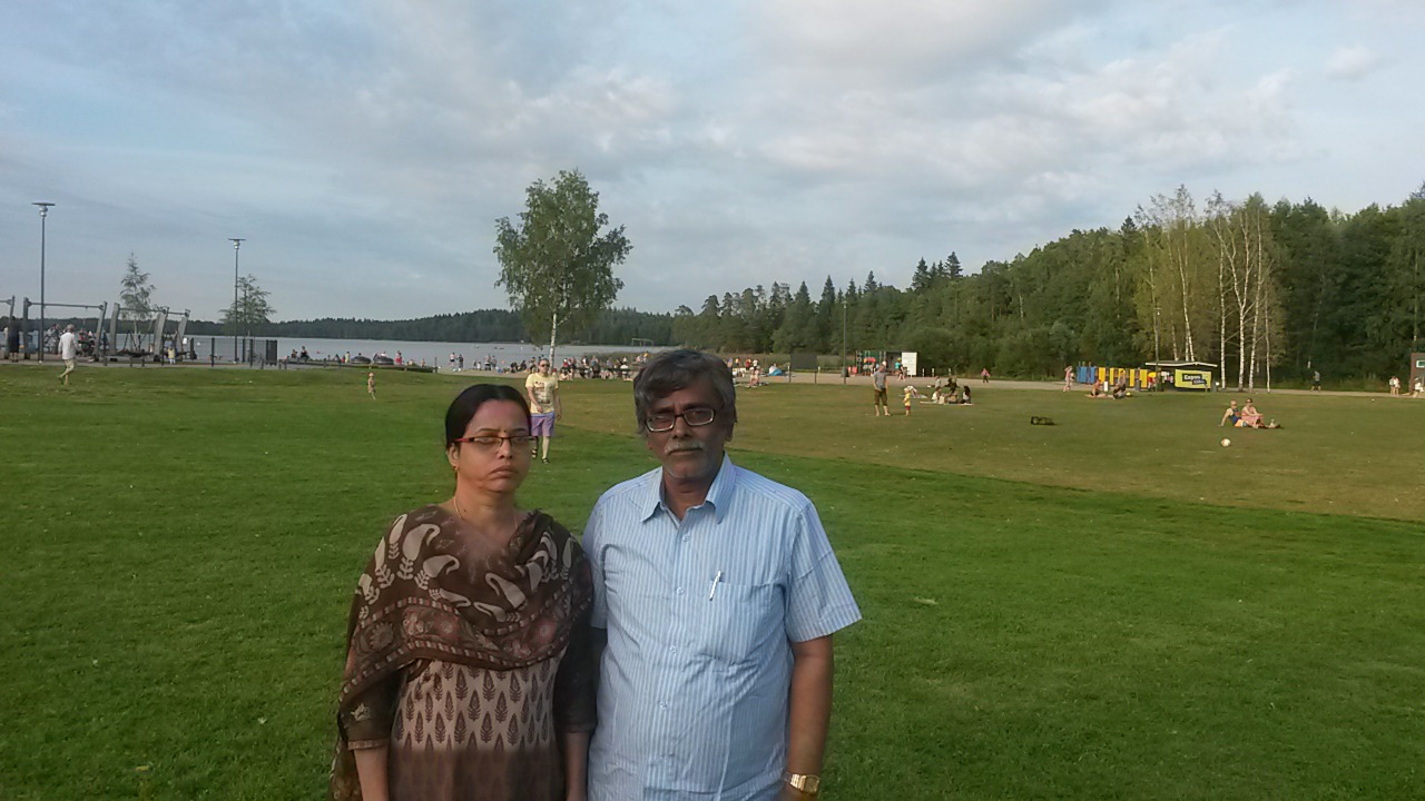 Mr. Gopalakrishnan Ganesan with his wife celebrating being the global WikiMaster